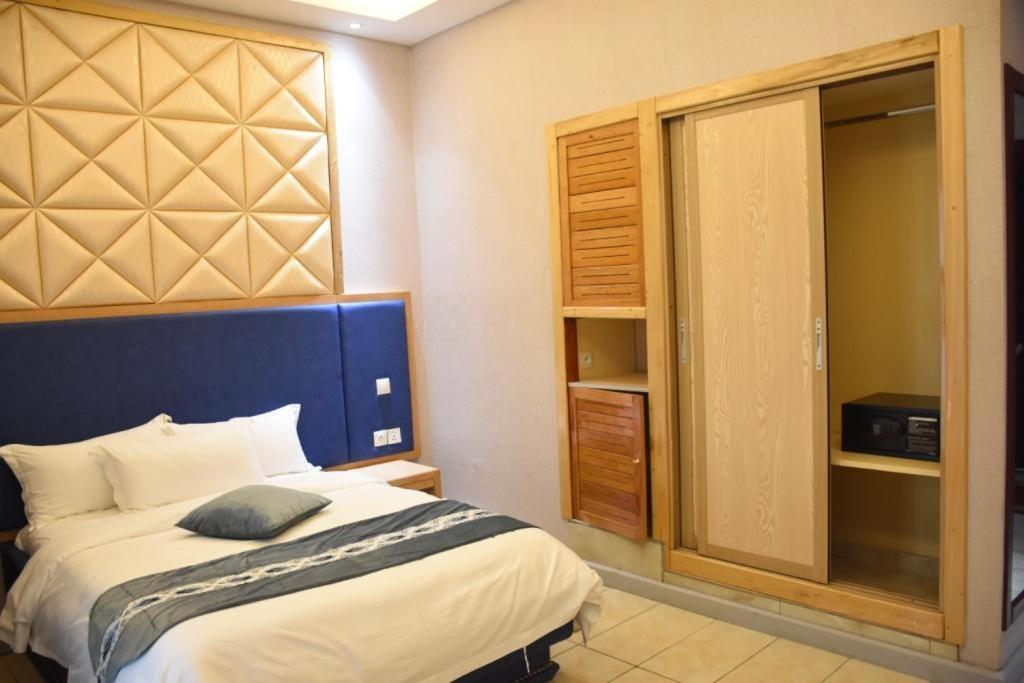 Hotel Royal Palace Douala Eksteriør bilde