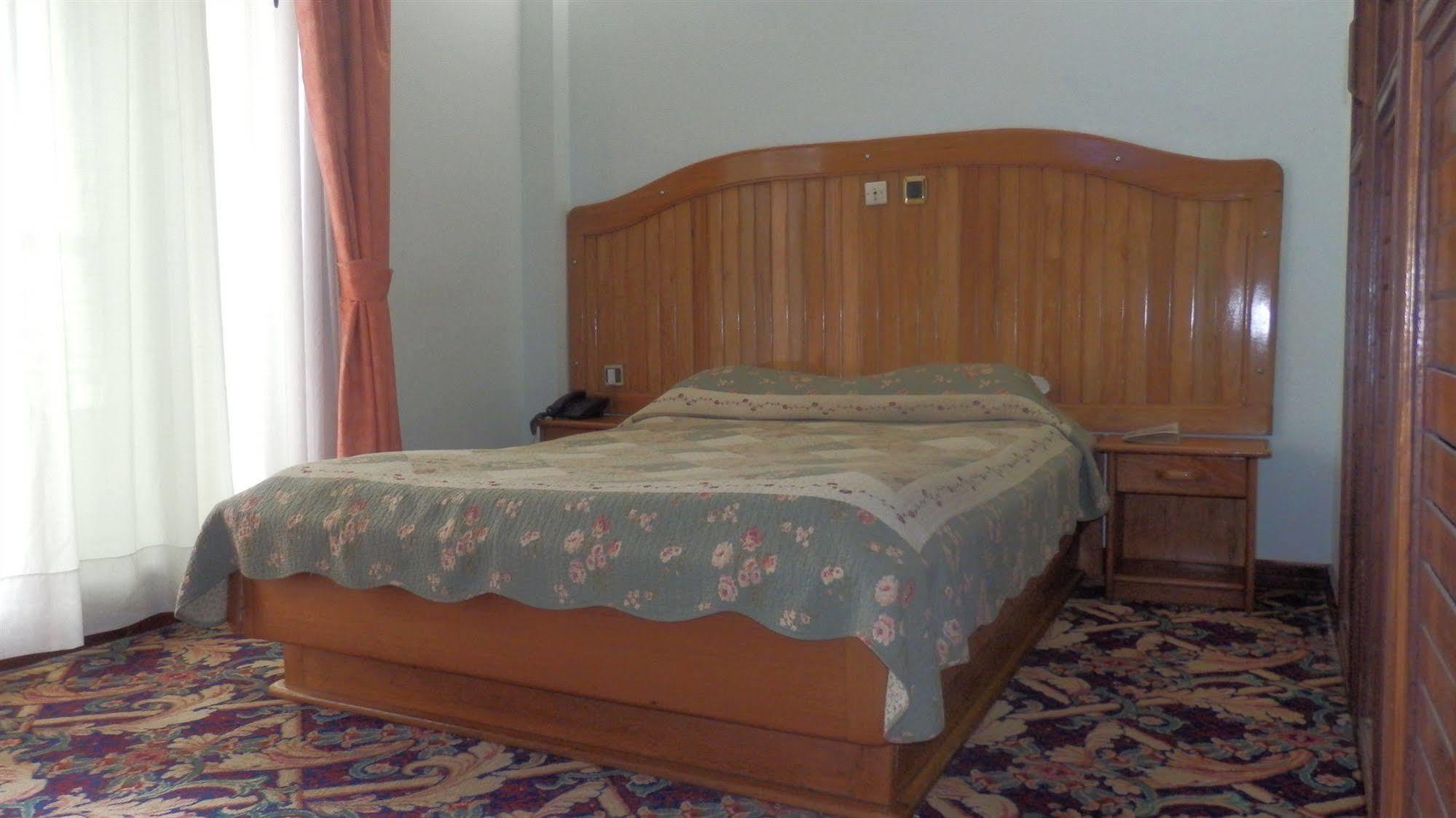 Hotel Royal Palace Douala Eksteriør bilde